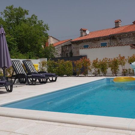 Holiday Home Volta Rakalj エクステリア 写真