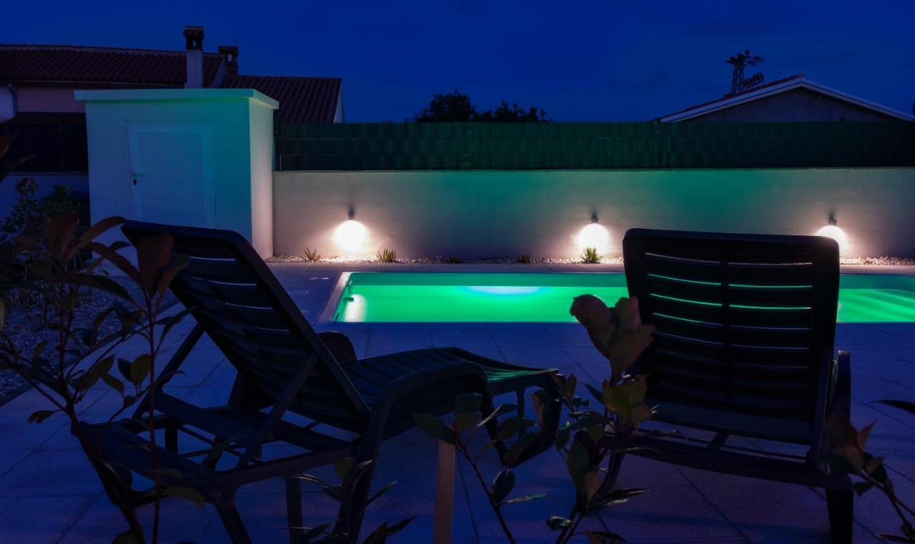 Holiday Home Volta Rakalj エクステリア 写真