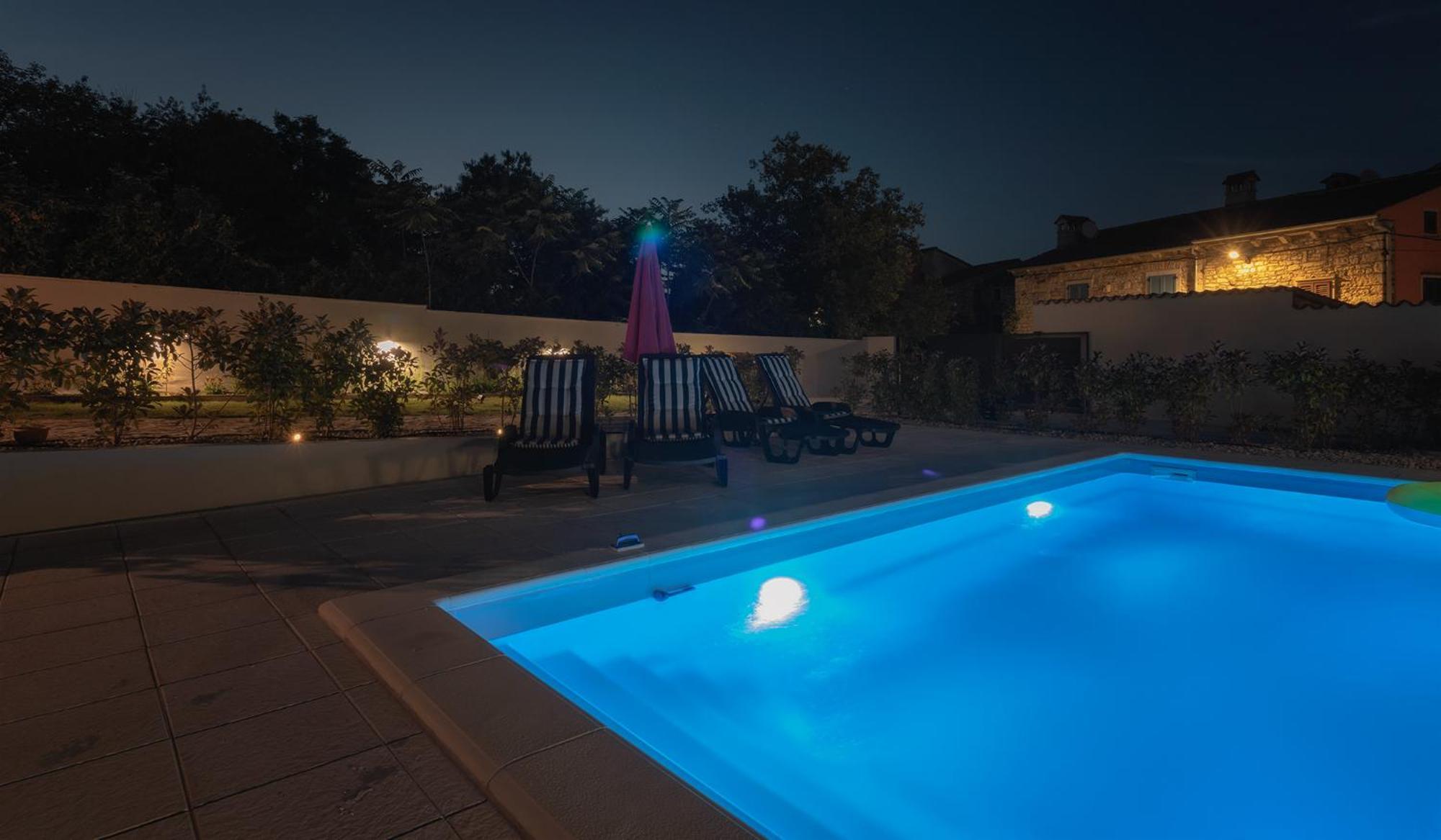 Holiday Home Volta Rakalj エクステリア 写真